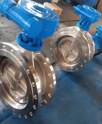 开启前应先打开旁通阀