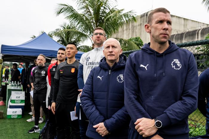 中英职业足球青训交流会海口启幕 共探精英球员