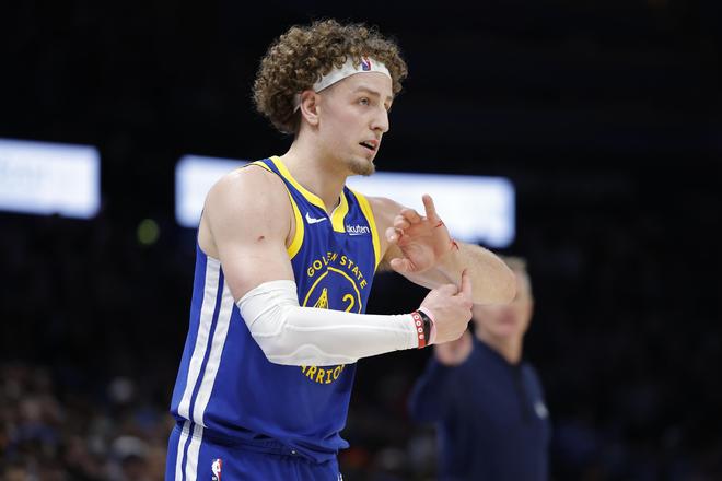 残阵勇士21分大逆转惨遭尼克斯逆转 伤病潮下仍