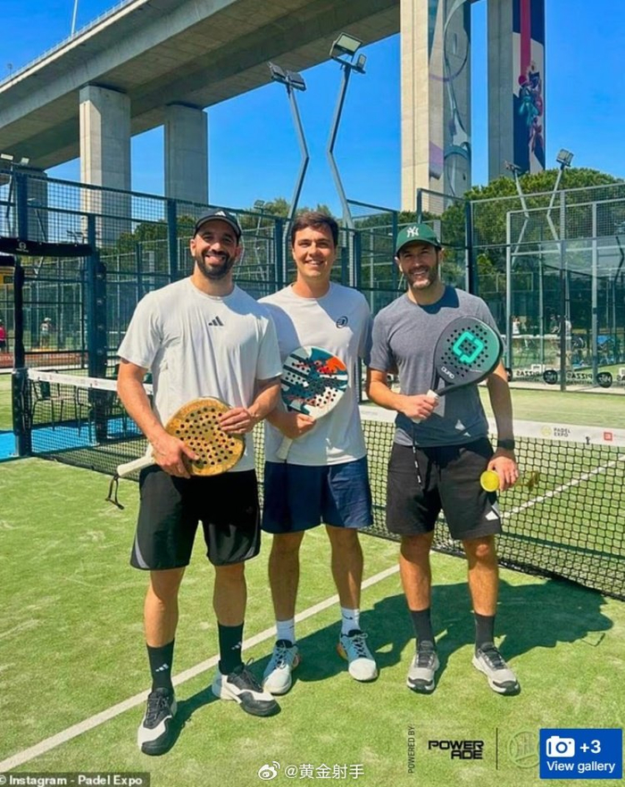 前曼联主帅阿莫林葡萄牙打板球 与旧友维亚纳重