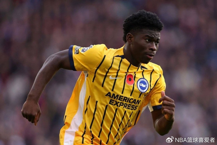 曼联夏季转会大扫除：中场重建计划启动