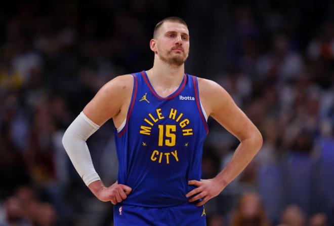 掘金客场力克马刺 西部排名格局生变