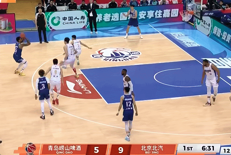 周琦两双引领北京逆转青岛 末节关键球锁定胜局