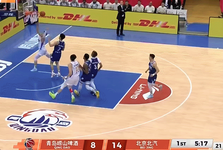 周琦两双引领北京逆转青岛 末节关键球锁定胜局