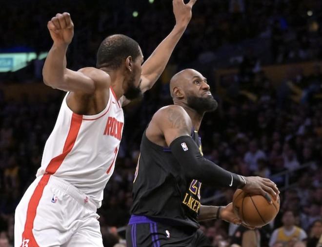 湖人客场力克火箭总比分2-0领先 詹姆斯28+8+7助引