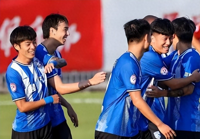 武汉三镇逆转浙江队 莫拉调整门将策略助球队保