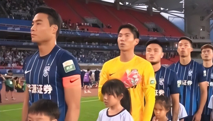 武汉三镇逆转浙江队 莫拉调整门将策略助球队保